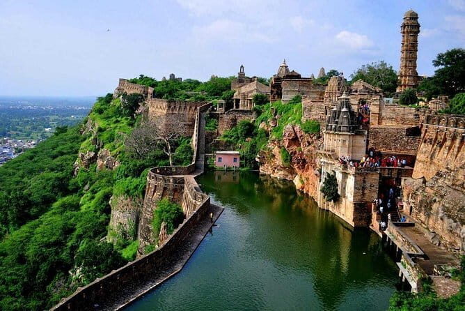 Private Day Trip to Mount Abu from Udaipur by Car - Peace Park: a quiet hour that balances the busy day