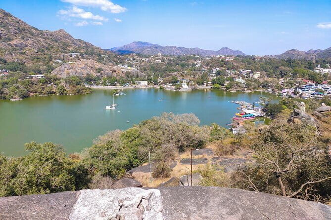 Private Day Trip to Mount Abu from Udaipur by Car - Sunset Point Mount Abu: how to make the last hour count