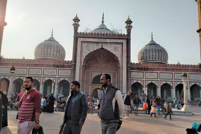 Private Delhi Full Day City Tour : Explore the Capital Your Way - Lotus Temple and optional Qutub Minar: calm geometry, then a towering finale