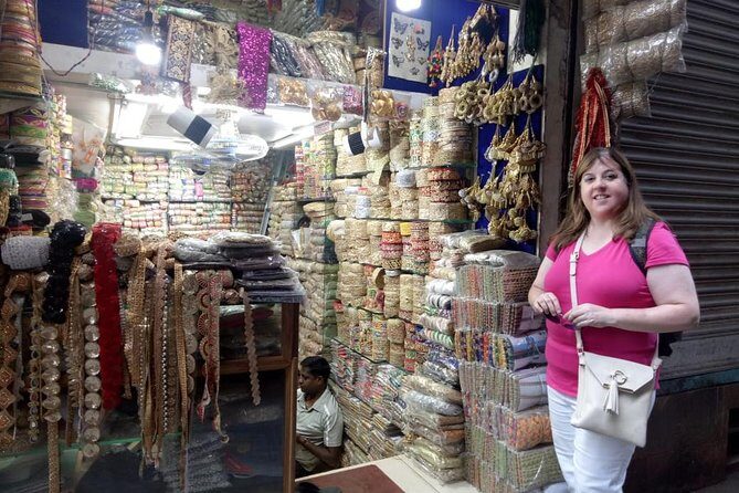 Private Delhi Shopping Tour with Female Expert - Why this Delhi shopping tour feels easier than doing it solo