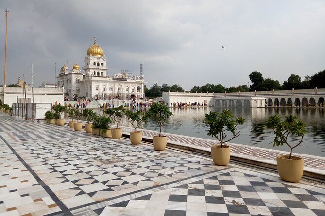 Private Delhi Spiritual and Temples Tour - The day’s flow: pickup, private car, and time budgeting