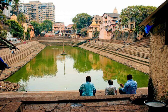 Private Dharavi Slum and Sightseeing Tour - Crawford Market and Chhatrapati Shivaji Terminus (CST): Where Mumbai’s Machinery Shows