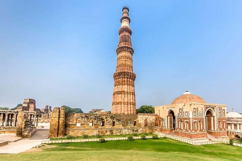 Private Full Day City Tour of Old and New Delhi Tour - Red Fort (and why it’s brief here)