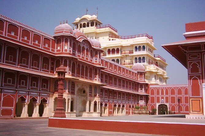 Private: Full Day Guided Jaipur City Tour - Amber Palace at Amer: Hindu-Muslim style and the Shila Devi stop