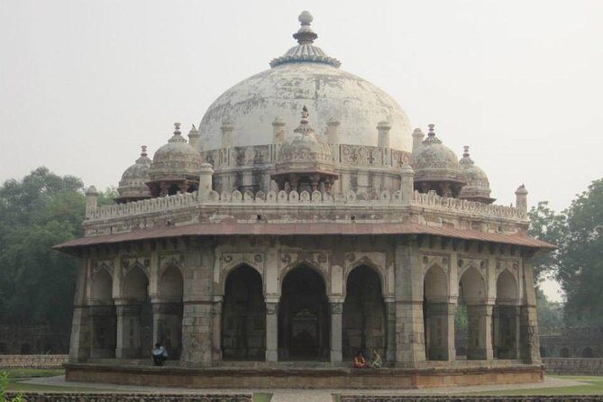 Private Full Day Guided Tour of Delhi and Old Delhi - Qutub Minar: your photography slot with historical weight