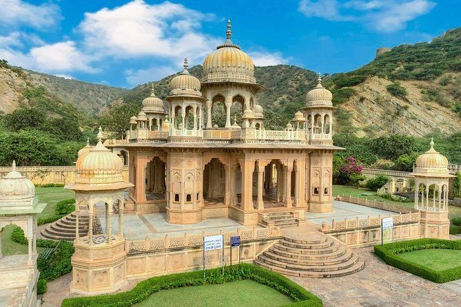 Private Full-Day Jaipur Sightseeing Tour by Car with Driver - Stop 4: Jantar Mantar, the UNESCO Astronomical Toolkit