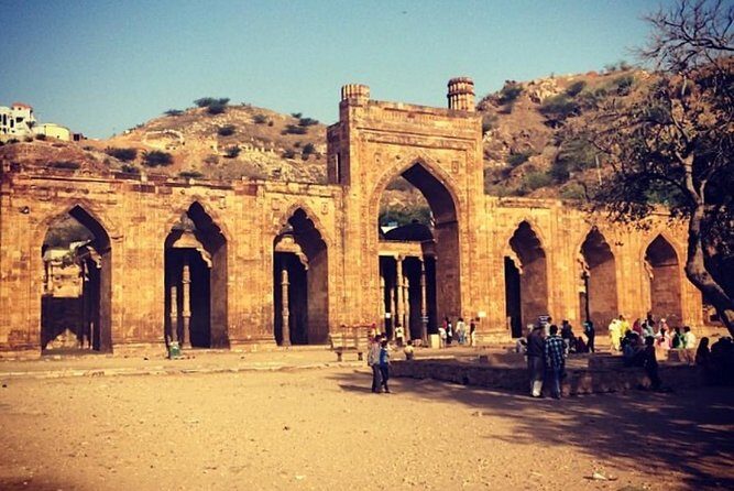 Private Full Day Jaipur Sightseeing Tour By Tuk-Tuk (Rickshaw) - City Palace: where Jaipur’s details feel personal