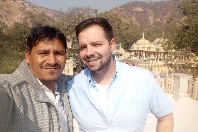 Private Full-Day Jaipur Sightseeing Tour Explore the Pink City - City Palace and courtyards: royal rooms, plus everyday museum energy