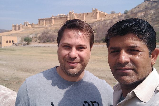 Private Full Day Jaipur Sightseeing With Tickets - Hawa Mahal: how to enjoy the Palace of Winds