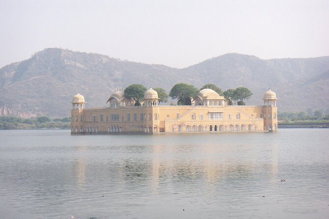 Private Full Day Jaipur Sightseeing With Tickets - Entering Amber Fort without wasting time