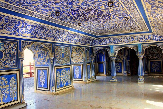 Private Full-Day Jaipur Tuk-Tuk Tour with the Monkey Temple - Amer (Amber) Fort: the fort you can feel from a distance