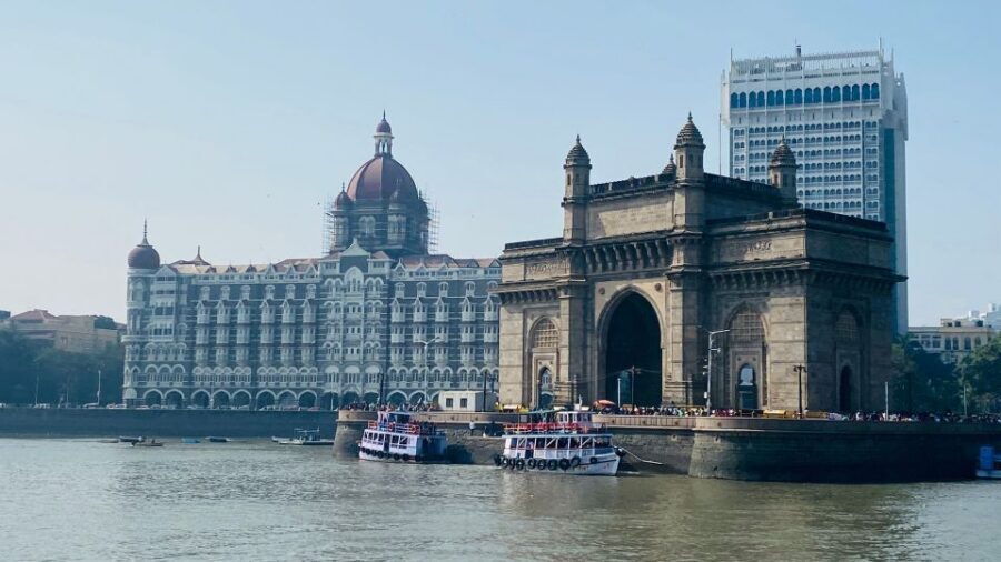 Private Full Day Mumbai City Sightseeing & Dharavi Slum Tour - Marine Drive to Hanging Gardens: Sea views, park time, and quick breaks