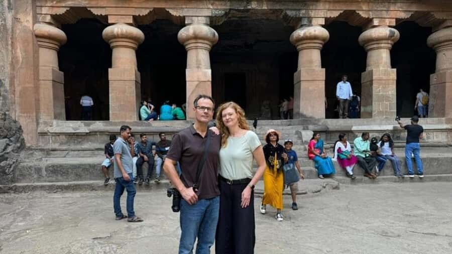 Private Full-Day Mumbai Sightseeing & Elephanta Caves Tour - Gateway of India, CST Railway Station, and Marine Drive Views