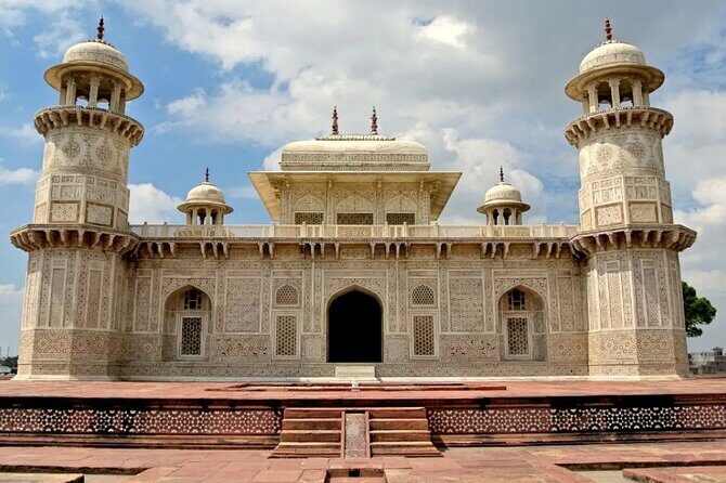Private Full Day Taj Mahal Luxury Tour By Train From Delhi - Agra Cantt meet-and-greet: guide with your name signboard