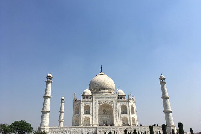 Private Full Day Taj Mahal Tour From Delhi by High Speed Gatiman Express Train - Meals on the Move: Train Breakfast, Dinner, and Courtyard Lunch
