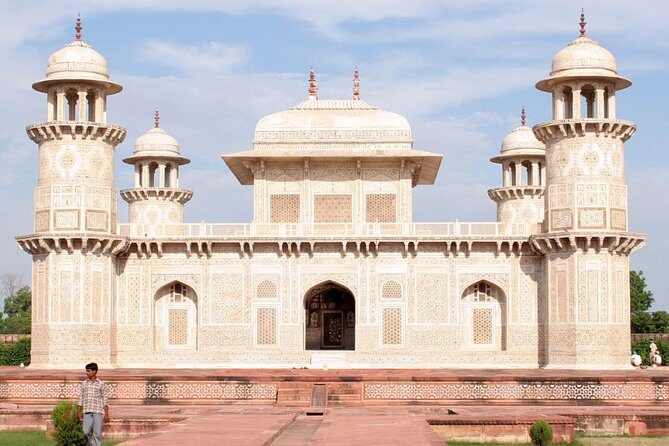 Private Full Day Tour Agra With Taj Mahal - Taj Mahal with line-skip help and photo coaching that pays off