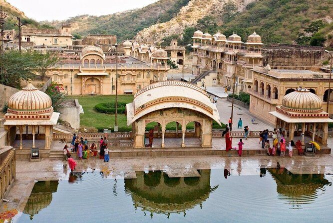 Private Full-Day Tour in Jaipur - Birla Mandir: a calm, free stop with a great location story