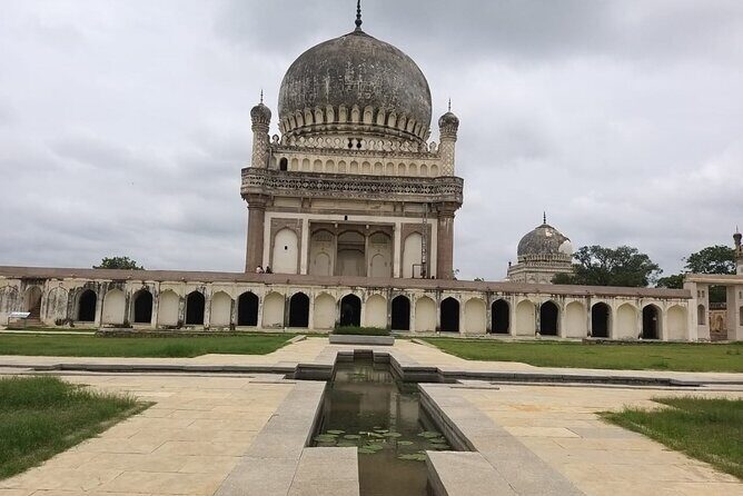 Private Full Day Tour of Hyderabad City - Mecca Masjid: Second-Largest Mosque Energy (and Free Entry)