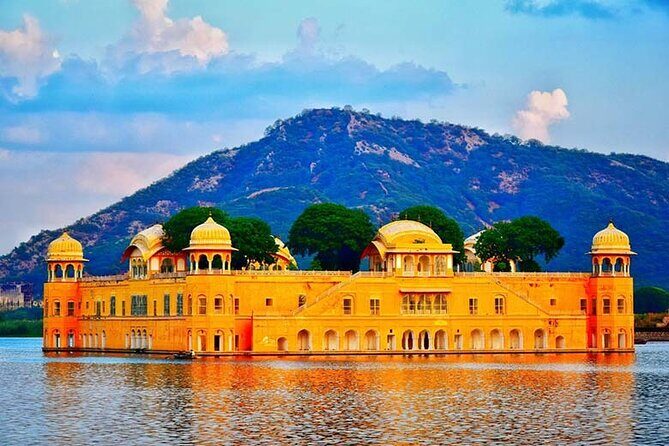 Private Full Day Tour of Jaipur - Jantar Mantar: The Giant Stone Sundial and Astronomy in Plain Sight
