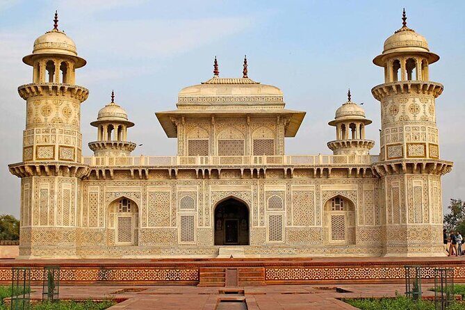 Private Full-Day Tour of Taj Mahal by Car from Delhi with Pickup - The drive to Agra by AC car via Yamuna Expressway