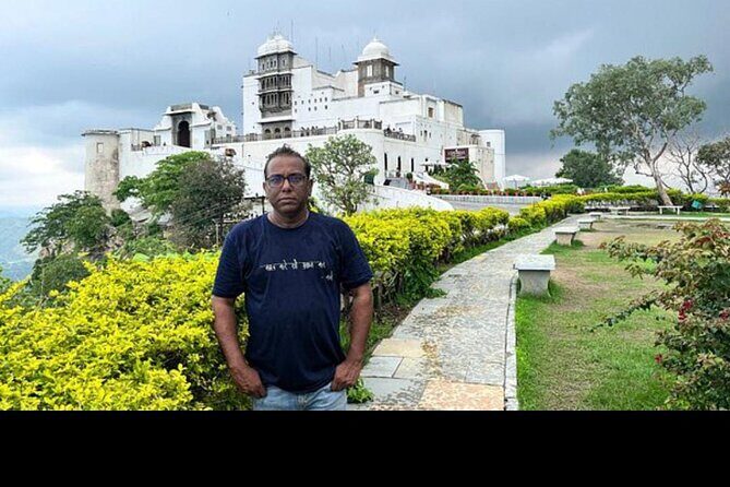 Private Full-Day Tour Udaipur City Sightseeing By Car - Private car day in Udaipur: what it actually feels like