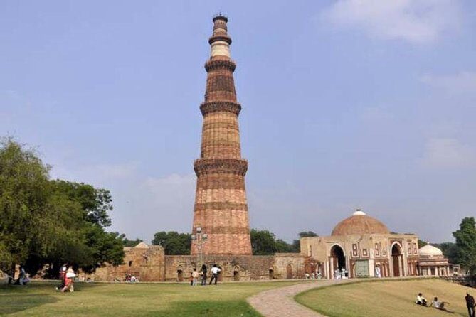 Private Full-Day Tour visit Old and New Delhi with Rickshaw Ride - Jama Masjid Courtyard: Shah Jahan’s mosque at human scale