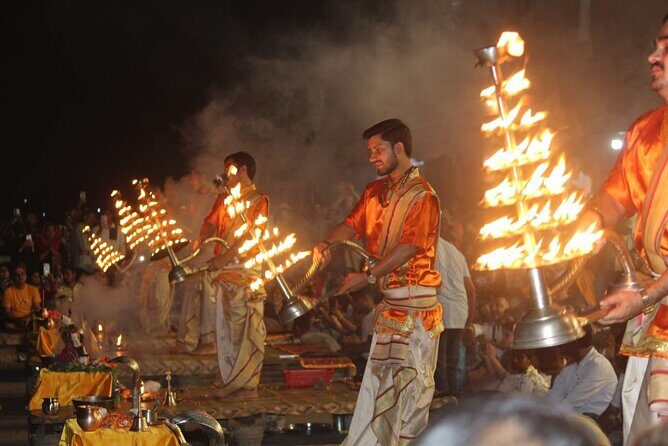 Private Full Day Varanasi Experience - Rooftop Ganga Aarti at Dasashwamedh Ghat: watch it with your neck intact