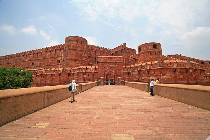 Private Golden Triangle Tour 2 Nights & 3 Days - Day 1: Delhi Stops on the Way to Agra (India Gate, Parliament, Then Agra Fort)