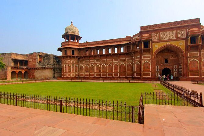 Private Golden Triangle Tour 4 nights 5 days (Delhi-Agra-Jaipur) - Jaipur: Pink City Icons from Hawa Mahal to Amer and Jantar Mantar