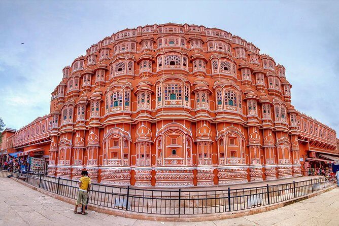 Private Golden Triangle Tour 7 Nights and 8 Days With Amritsar - Agra’s split-day strategy: forts, the Bacha Taj, then the Taj Mahal