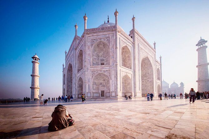 Private Golden Triangle Tour with Guide for 5 Night 6 days - From Indira Gandhi Airport to Delhi hotel: your trip starts with a name sign