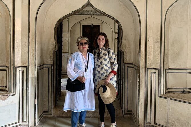 Private Guided City Tour of Jaipur - The guide experience: what support feels like on the ground