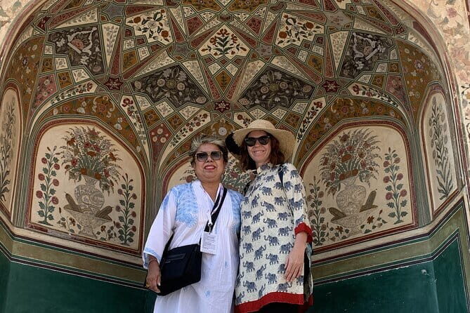 Private Guided City Tour of Jaipur - Hawa Mahal Road photo stop: quick orientation without the hassle