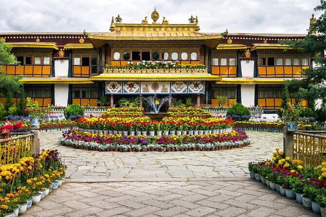 Private Guided Dharamshala Tour with Scenic Views & Lunch - Dalai Lama Temple Complex and Tsuglagkhang: The Main Spiritual Anchor