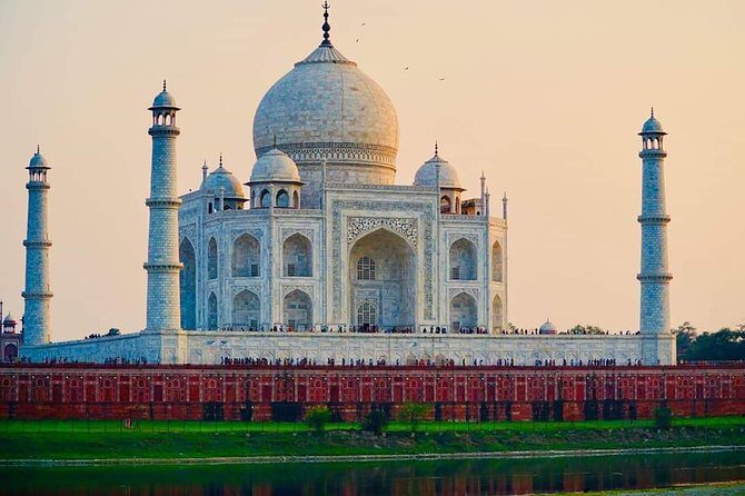 Private Guided Sightseeing Day Tour of Agra from Delhi - Taj Mahal With a Local Guide: How to See More Than the Postcards