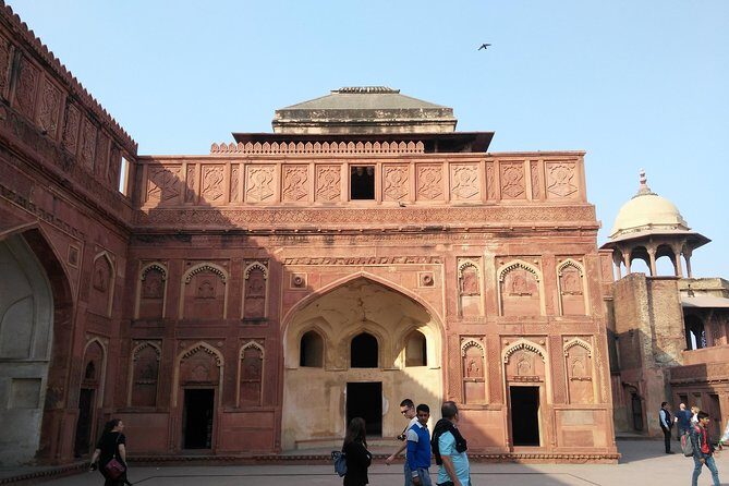 Private Guided Tour Tajmahal and Agra from New Delhi - From Delhi pickup to Agra Fort return: a day planned around real time
