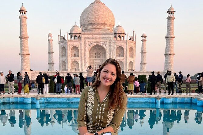Private Guided Trip To Taj Mahal with Skip The Line Entry Ticket - Skip-the-line entry at the Taj Mahal (and why it matters)