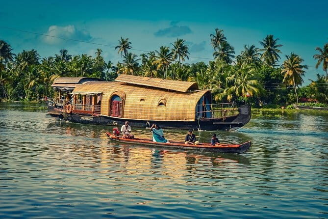 Private Houseboat Backwater Day Cruise tour with Lunch from Cochin - Check-in on the houseboat: what onboard comfort actually means