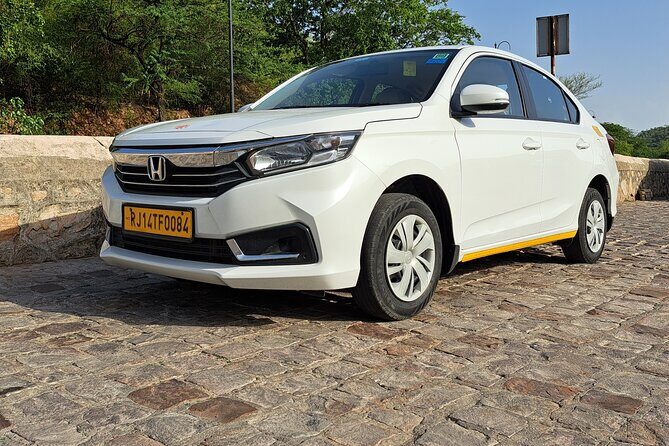 Private Jaipur Arrival Transfer - Airport to Hotel/Accommodation - English-speaking driver: what to expect and how to handle the one downside