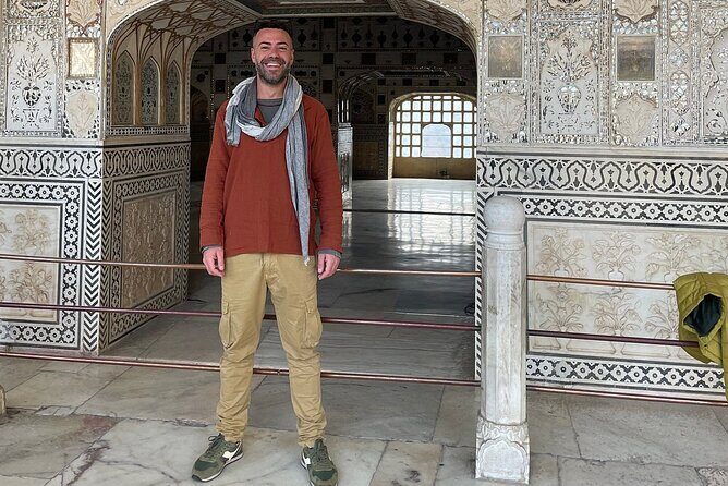 Private Jaipur Half-Day: Amber Fort, Stepwell, Jal Mahal & Gaitor - Royal Gaitor Tombs: marble carvings and quieter royal memorials