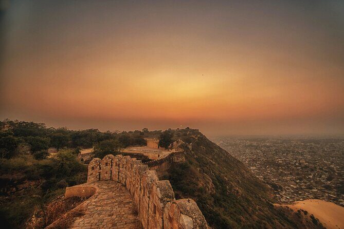 Private Jaipur Night Tour with Nahargarh Sunset Views - Stop 2: Nahargarh Fort sunset views (the whole point)