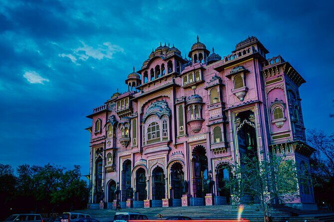 Private Jaipur Night Tour with Nahargarh Sunset Views - Stop 3: Jal Mahal at night, and why the reflections matter