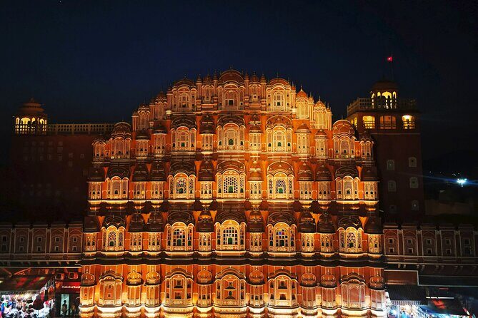 Private Jaipur Night Tour with Nahargarh Sunset Views - Stop 6: Birla Mandir Temple, clean lighting and calm surroundings