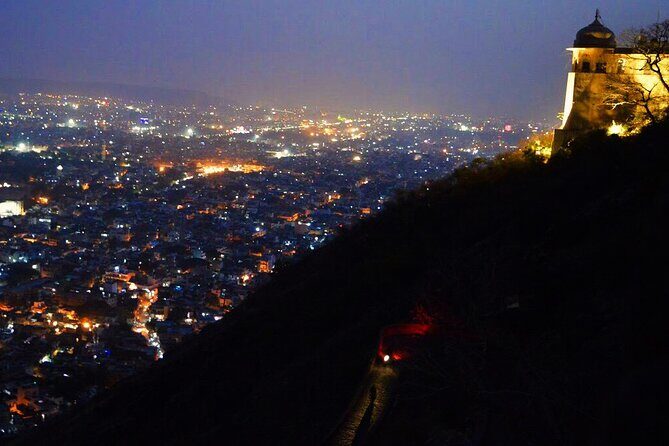 Private Jaipur Night Tour with Nahargarh Sunset Views - Transport that’s built for an evening schedule