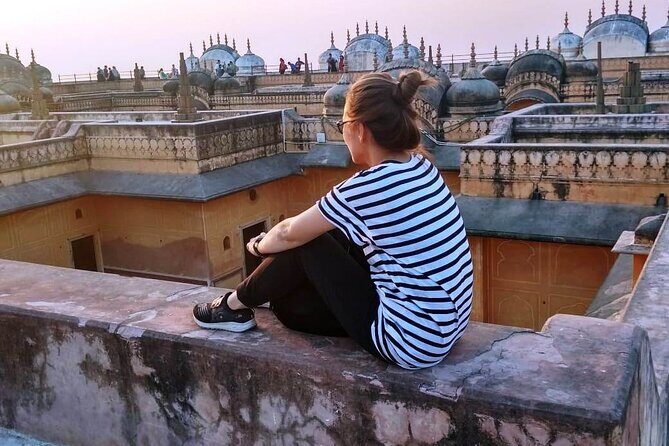 Private Jaipur Night Tour With Stunning Sunset - Private Open-Jeep Comfort: Snacks, Water, and a Driver/Guide Team That Controls the Flow