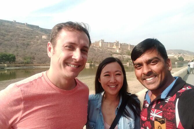 Private Jaipur Pink City Tour by Car & Driver with a Tour Guide - Jantar Mantar and Hawa Mahal: science meets a street-level skyline