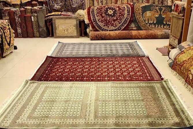 Private Jaipur Shopping Tour - Handicrafts, Textiles & Jewelry - Stop 3: Heritage Textiles and Handicrafts for Pashmina, Home Fabrics, and More