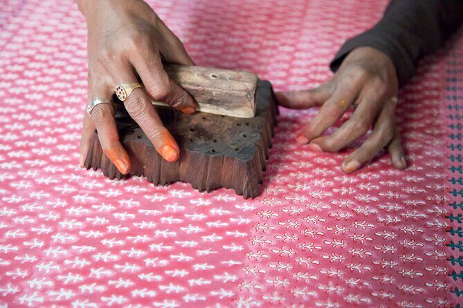 Private Jaipur Shopping Tour - Handicrafts, Textiles & Jewelry - Stop 5: Channi Carpets & Textiles for Wool, Silk, and Natural-Dye Options