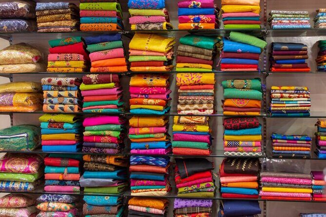Private Jaipur Shopping Tour - Handicrafts, Textiles & Jewelry - Stop 1: Akee International for Shawls, Stoles, and Cashmere Blends