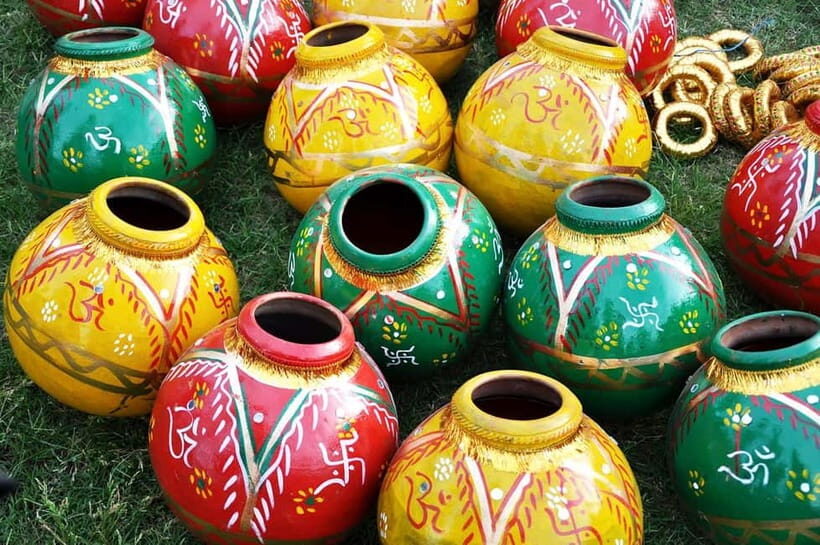 Private: Jaipur Shopping Tour with Pickup - High-end shops and traditional markets: how you get better choices